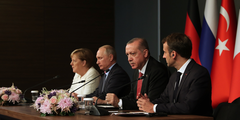 Песков: Путин является сторонником четырехстороннего саммита по Сирии